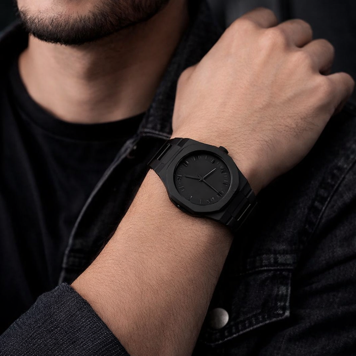 Black Aura Watch — All-Black Quartz Timepiece for Men & Women